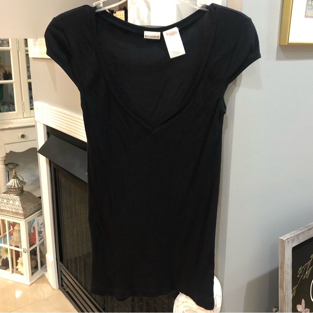 Vintage Y2K No Boundaries Basic Black Short Sleeve T-Shirt